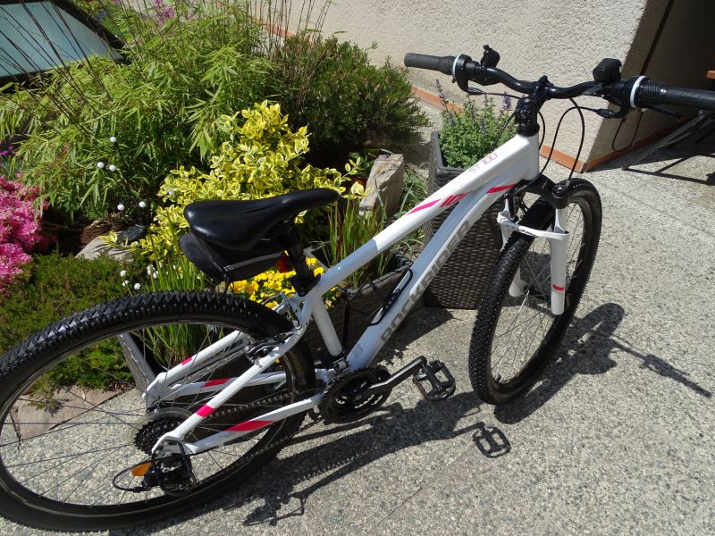Dívčí - Dámské kolo Rockrider ST 100