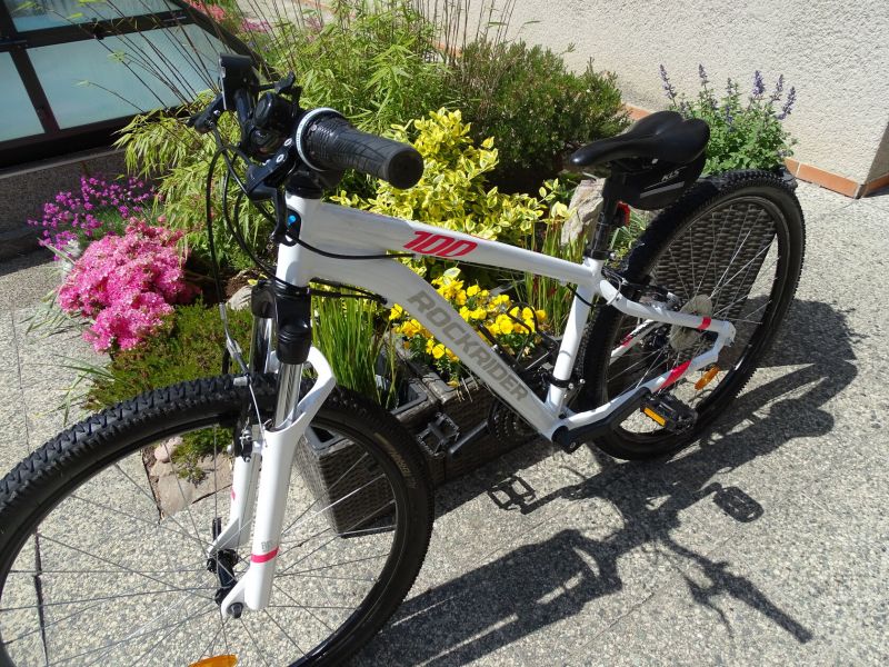 Dívčí - Dámské kolo Rockrider ST 100