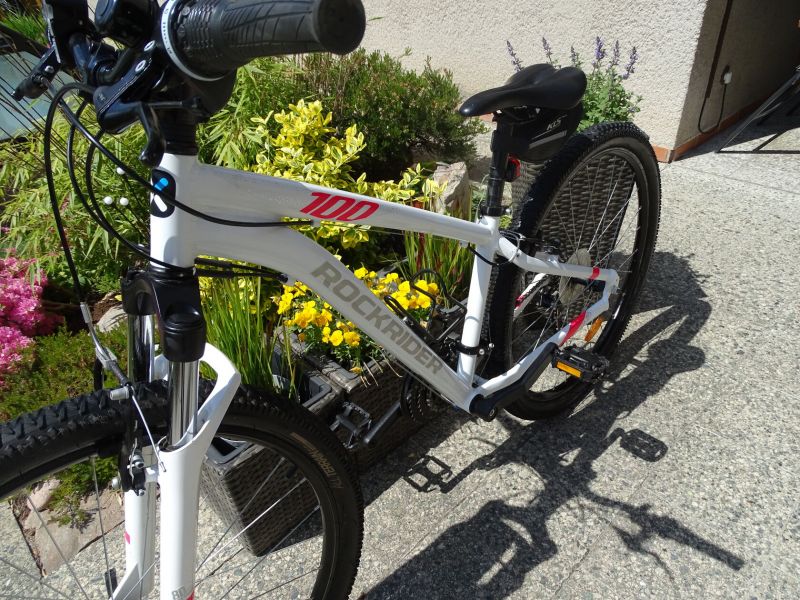 Dívčí - Dámské kolo Rockrider ST 100