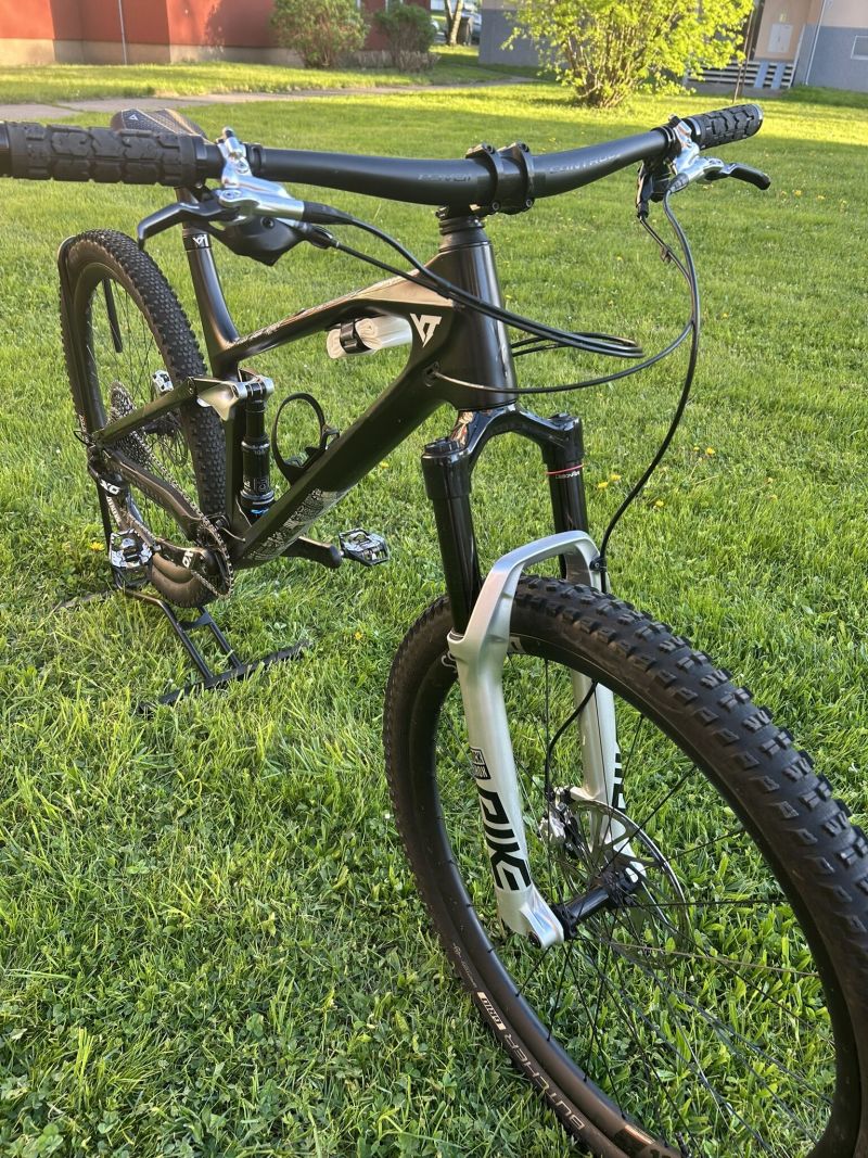 YT Izzo Pro Race 2021– Custom XXL (188+)