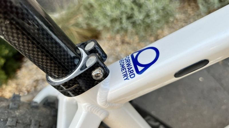 MONDRAKER Panzer CUSTOM - white / blue M CARBON DÍLY