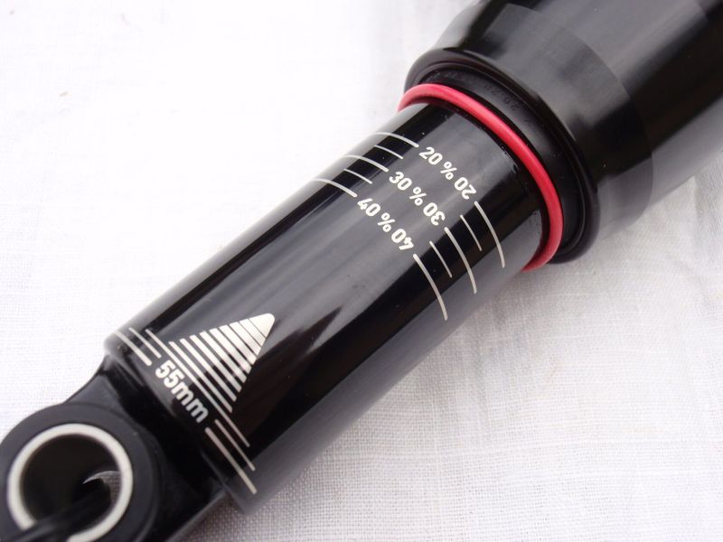Nový tlumič Rock Shox Super Deluxe Select 185x55mm Trunnion