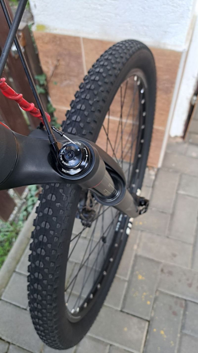 MRX 29" Shimano XT, Rock Shox Reba TOP stav!