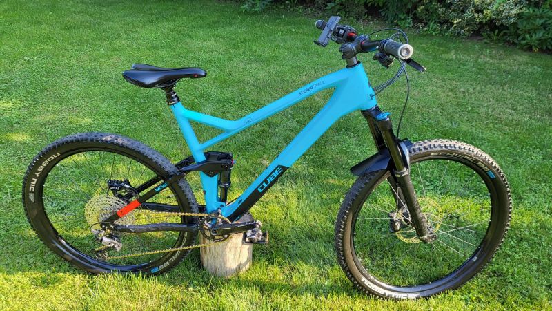 CUBE STEREO 140 HPC RACE, karbon, upgrade na 4-pístky Magura MT5