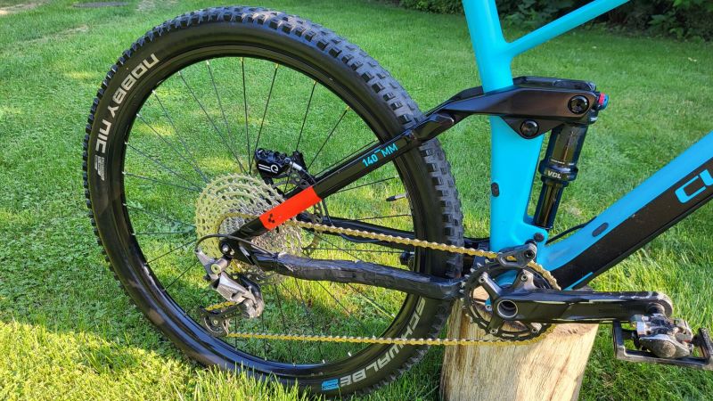 CUBE STEREO 140 HPC RACE, karbon, upgrade na 4-pístky Magura MT5