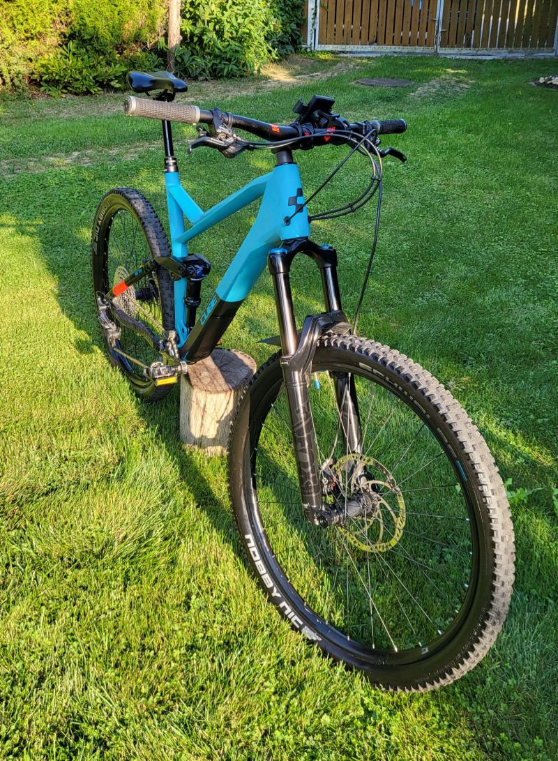CUBE STEREO 140 HPC RACE, karbon, upgrade na 4-pístky Magura MT5