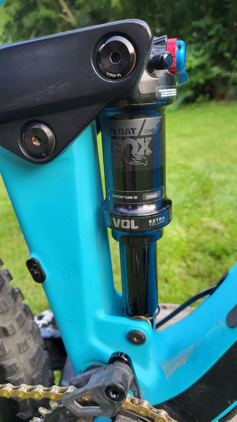 CUBE STEREO 140 HPC RACE, karbon, upgrade na 4-pístky Magura MT5