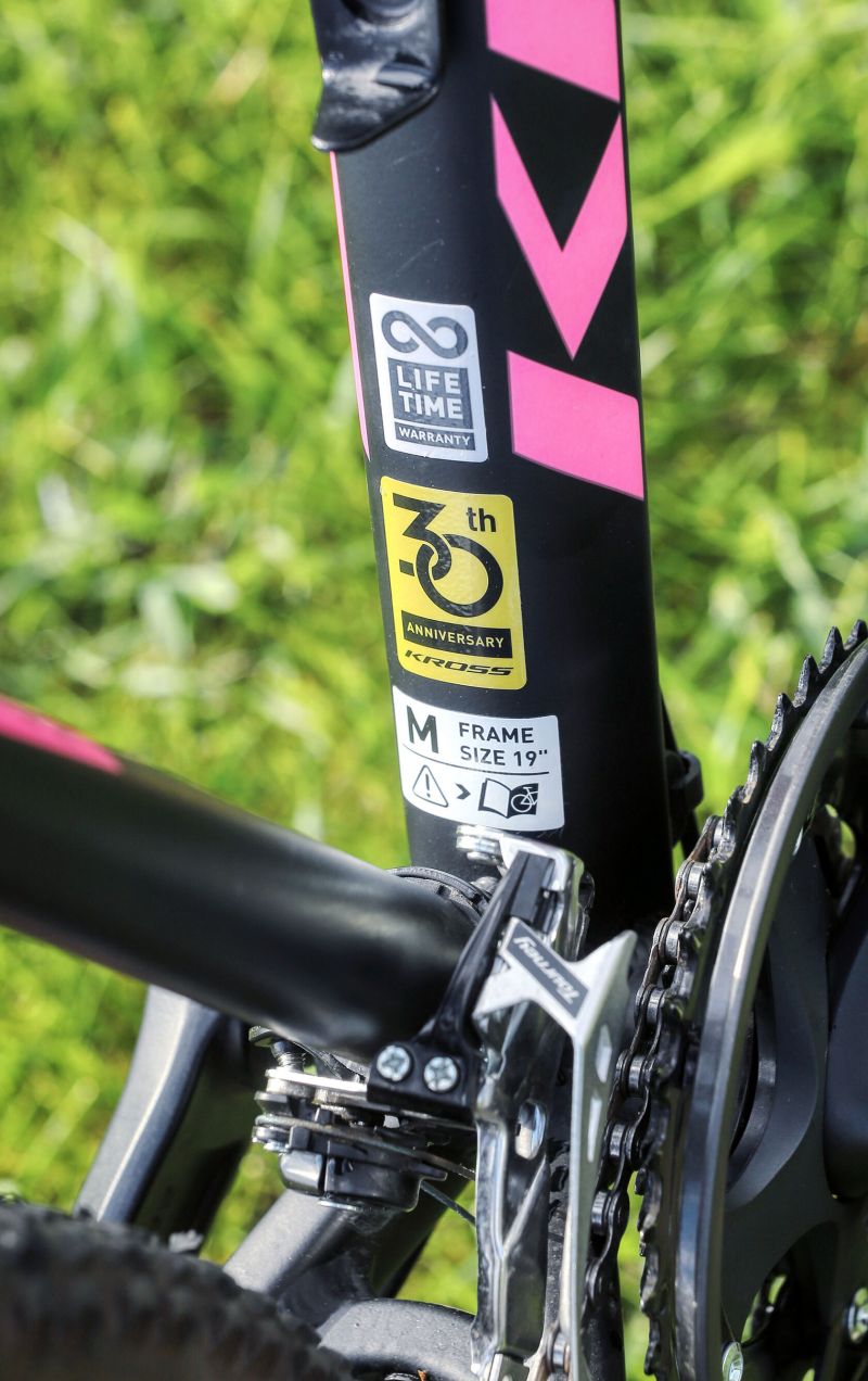 Dámské kolo KROSS LEA 6.0 29 Black-Pink