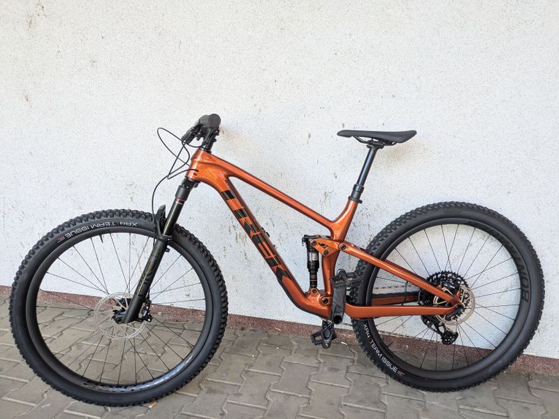 TREK horské kolo Top Fuel 9.8 GX AXS 2023 Pennyflake