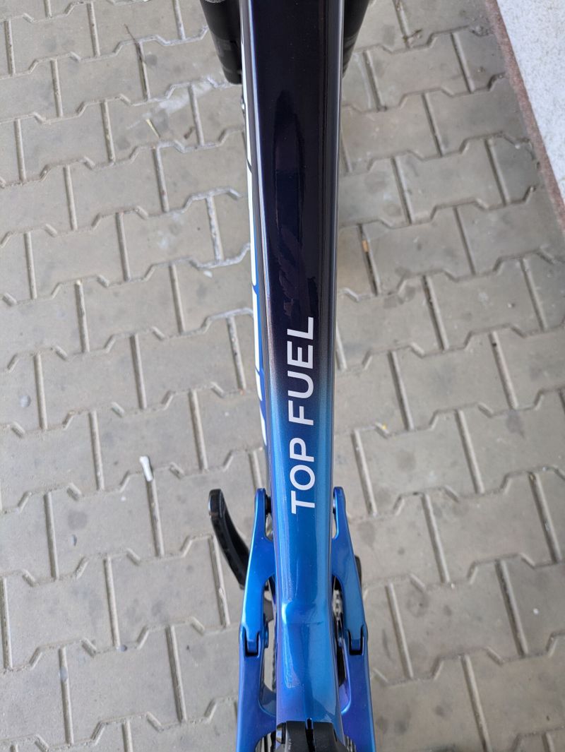 TREK horské kolo Top Fuel 9.7 2022 Blue Smoke/Alpine/Quicksilver Fade
