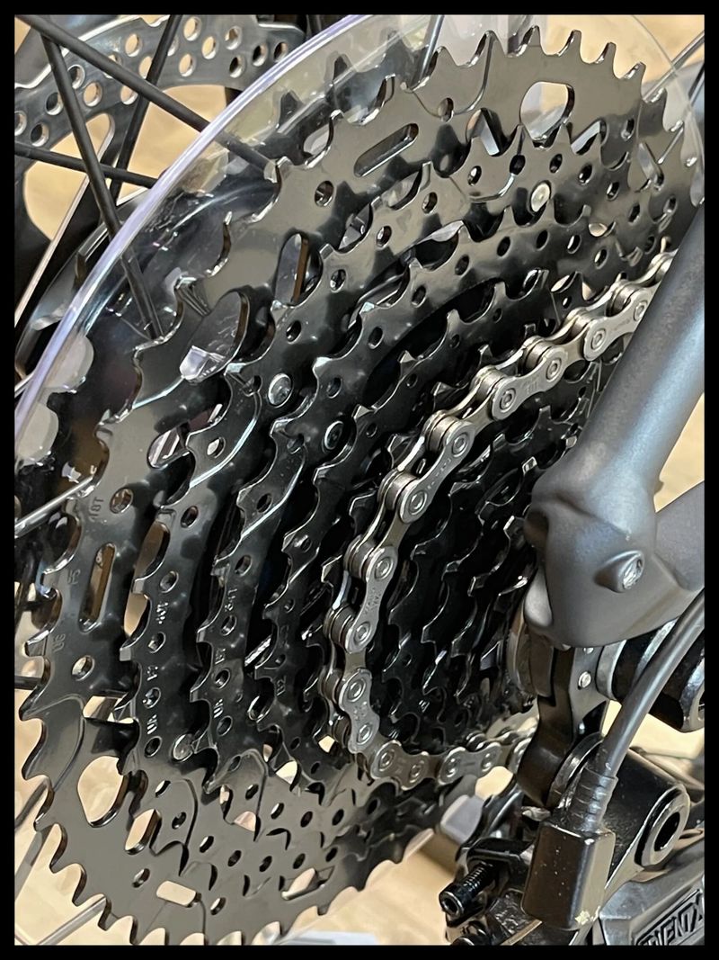 Elektrokolo GT eGrade Current Gun gravel M