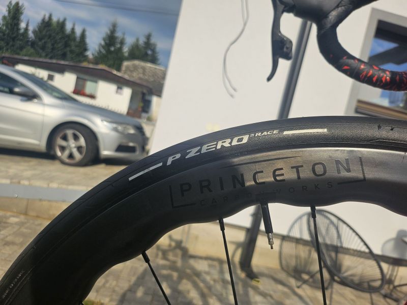 Pinarello Dogma F Sram Red AXS bicykel, sonic red