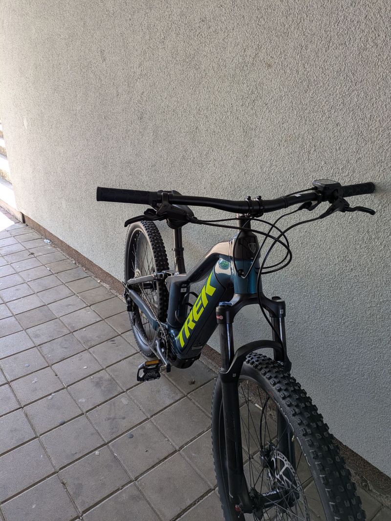 TREK elektrické horské kolo Powerfly FS 4 625W Gen 2 2022 Dark Aquatic/ Trek Black
