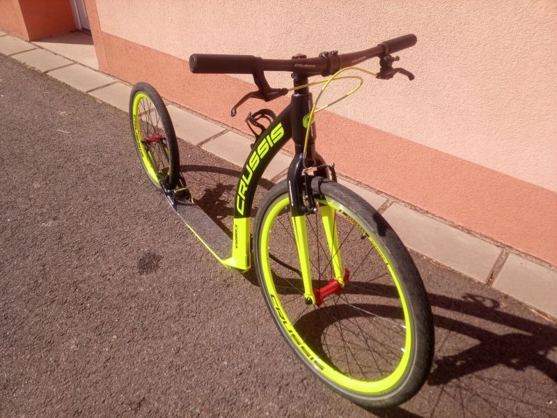 Koloběžka crussis one cobra