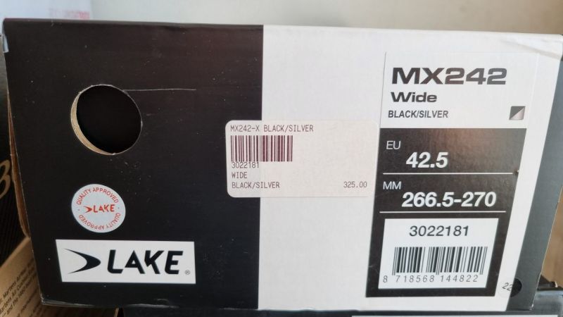 Lake MX242 Wide carbon