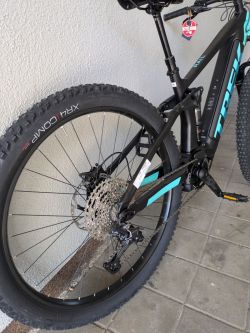 TREK Rail 5 500W Gen 3 Matte Trek Black/Miami Green
