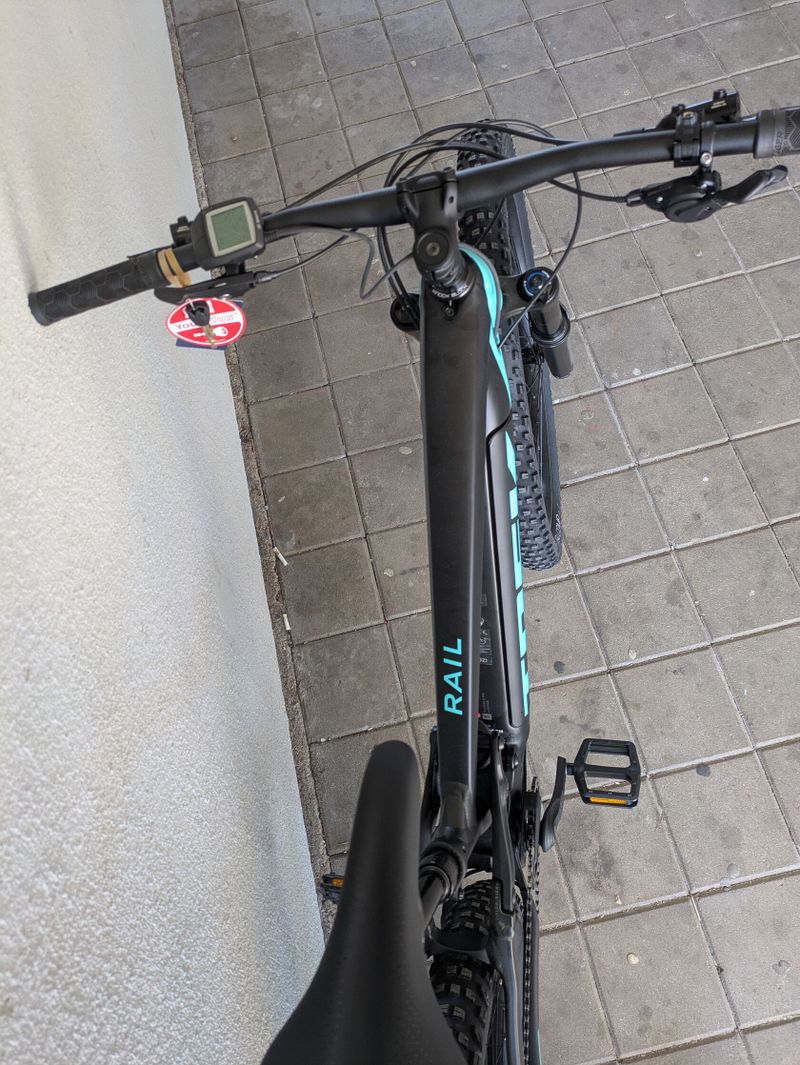 TREK Rail 5 500W Gen 3 Matte Trek Black/Miami Green