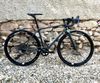 Isaac Torus – karbonový gravel bike, DT kola, nové pláště
