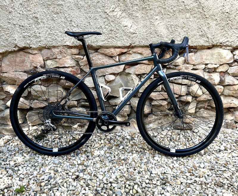 Isaac Torus – karbonový gravel bike, DT kola, nové pláště