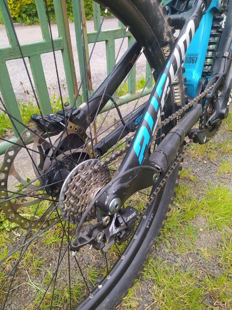 Prodám downhill kolo Norco Aurum A7.2