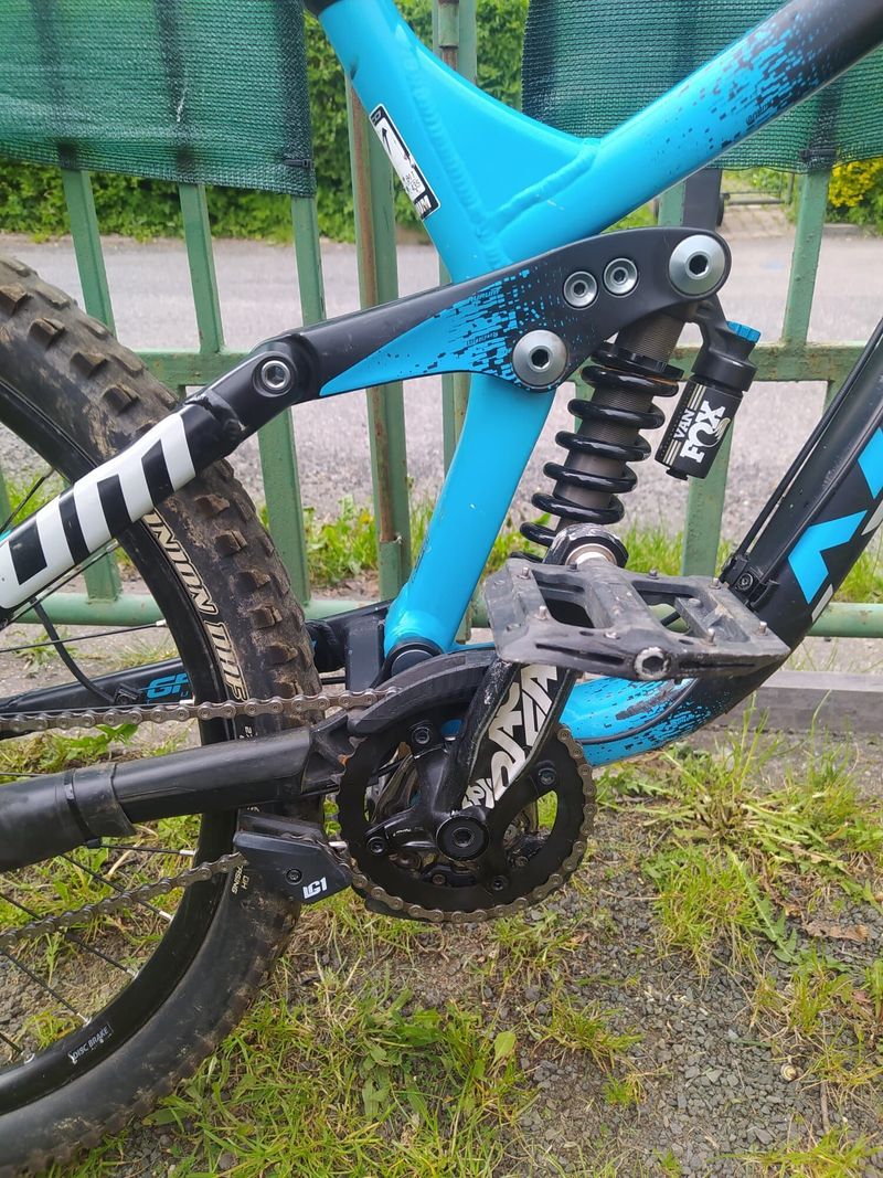 Prodám downhill kolo Norco Aurum A7.2