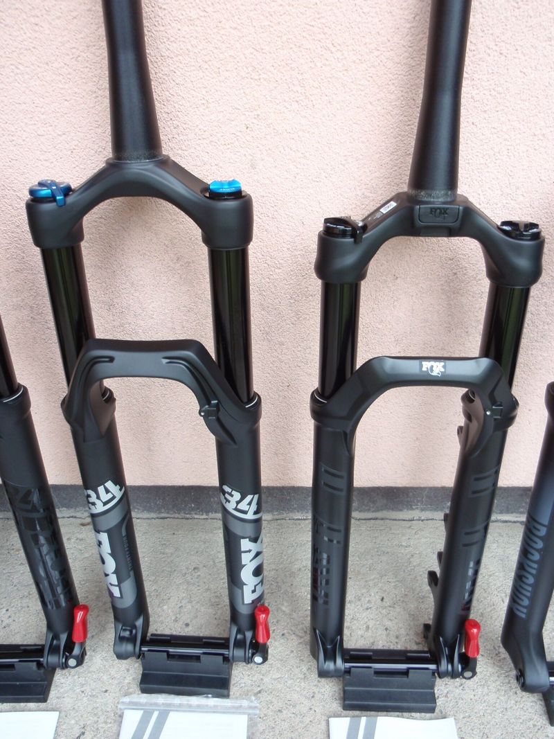 Nové vidlice Fox, Rock Shox, SR Suntour