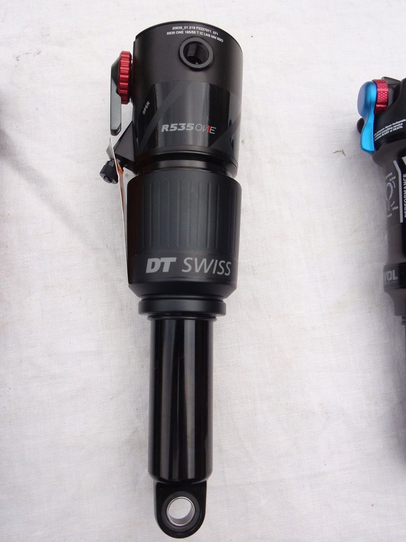 Nové tlumiče Fox, Rock Shox, DT Swiss, X-Fusion