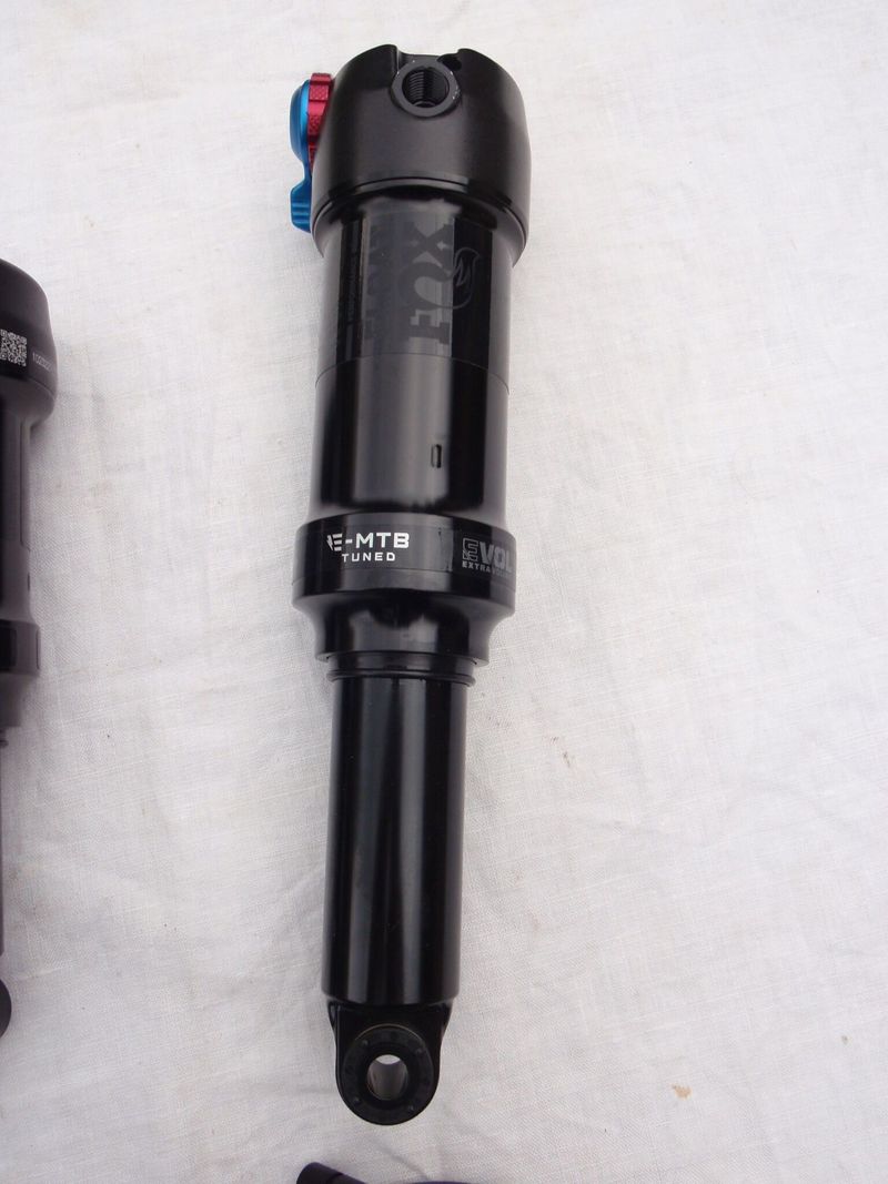Nové tlumiče Fox, Rock Shox, DT Swiss, X-Fusion