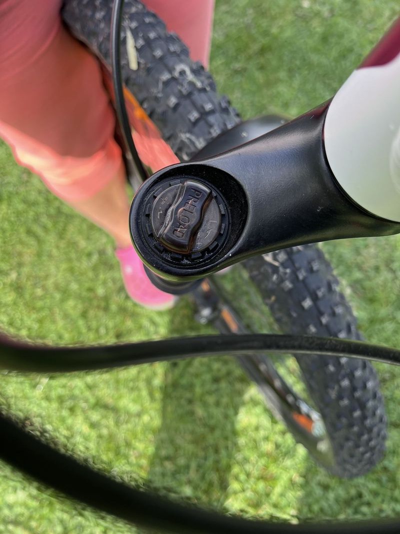 Scott Contessa Scale 740, málo najeto asi 250km, velikost S