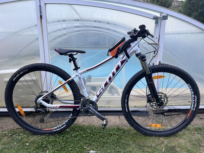 Scott Contessa Scale 740, málo najeto asi 250km, velikost S