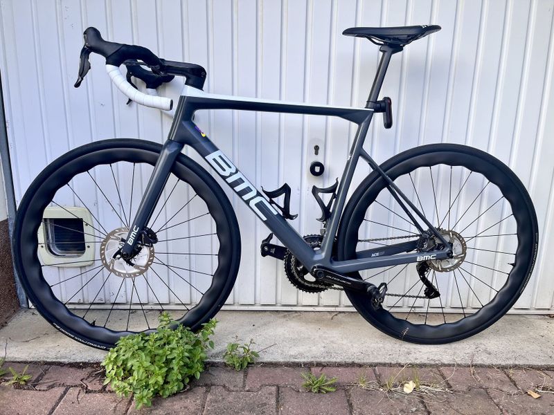 BMC Teammachine SLR01, v.56, karbonová kola EIE