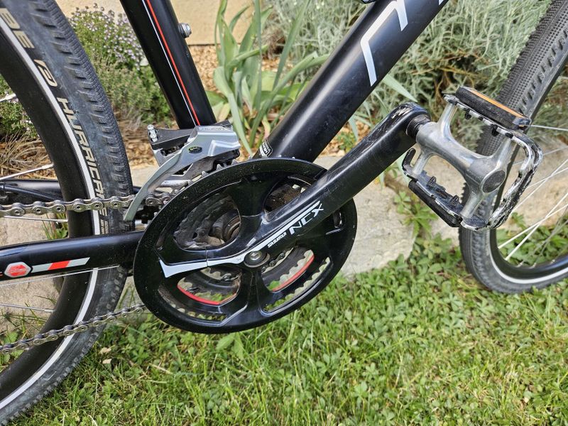 Merida Crossway TFS 300, velikost L