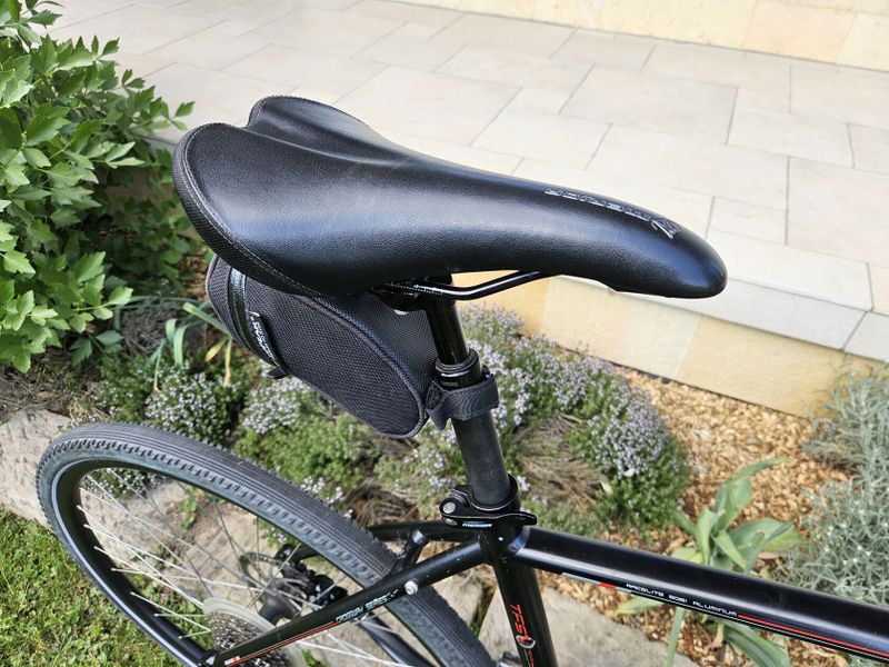 Merida Crossway TFS 300, velikost L