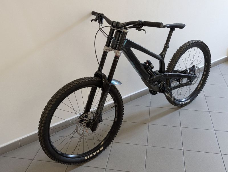 YT Tues 2023 Core 2 - DH 200/200mm