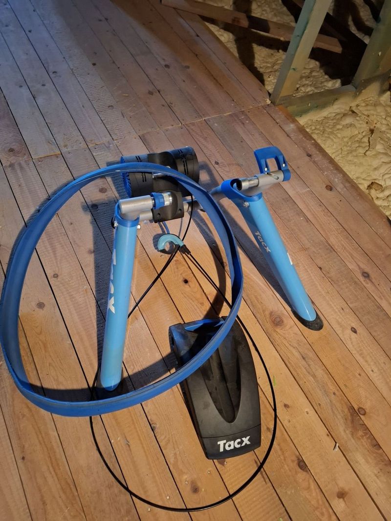 Silniční kolo Felt, osazení Tiagra/SRAM Apex, vel. 56