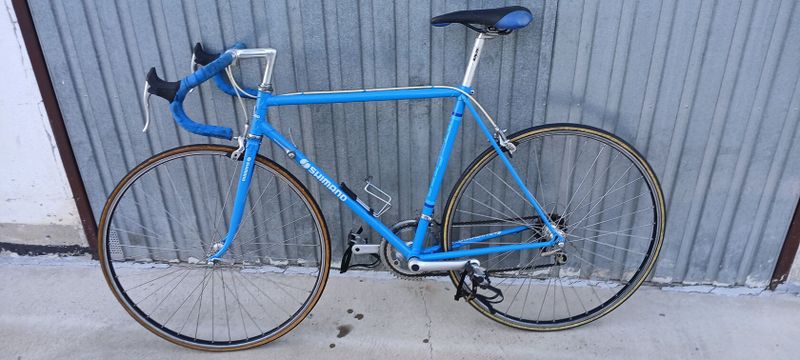 Silniční kolo styl Favorit, velikost rámu 53,5 cm