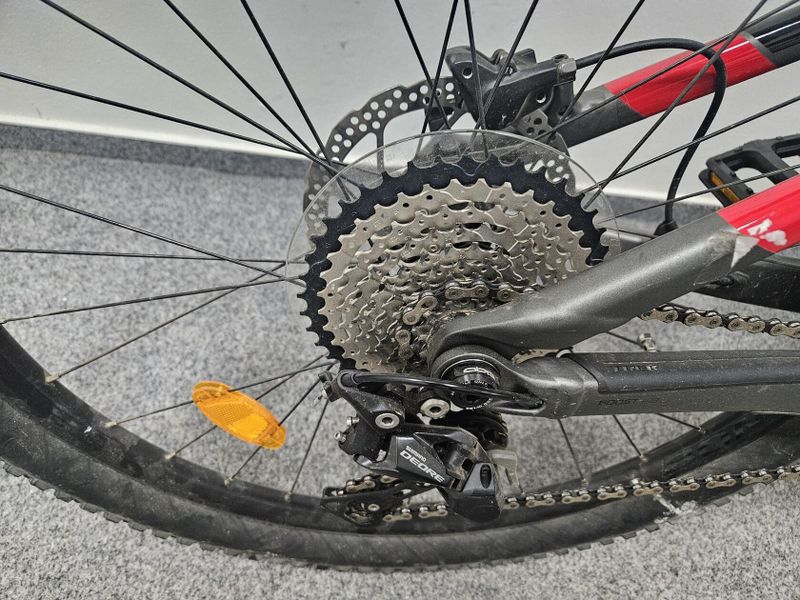 Celoodpružené elektrokolo Trek, Bosch motor