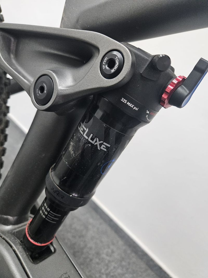 Celoodpružené elektrokolo Trek, Bosch motor