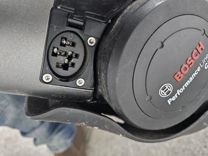 Celoodpružené elektrokolo Trek, Bosch motor