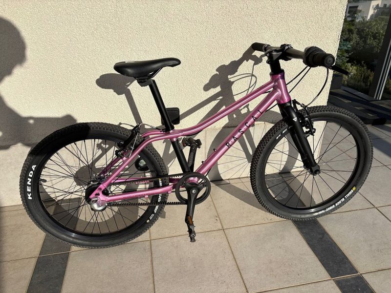 RASCAL 20" - velmi lehké dětské kolo 