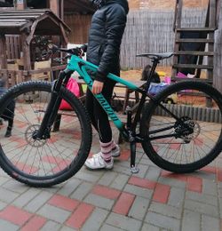Závodní karbonové kolo, individuální stavba, váha 8,75kg + teleskopická sedlovka DT Swiss 