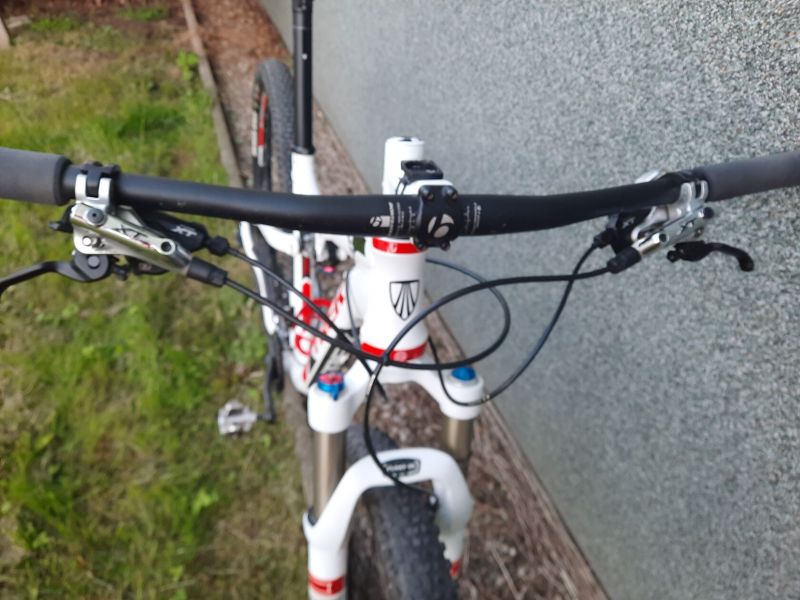 TREK Superfly 100Al elite