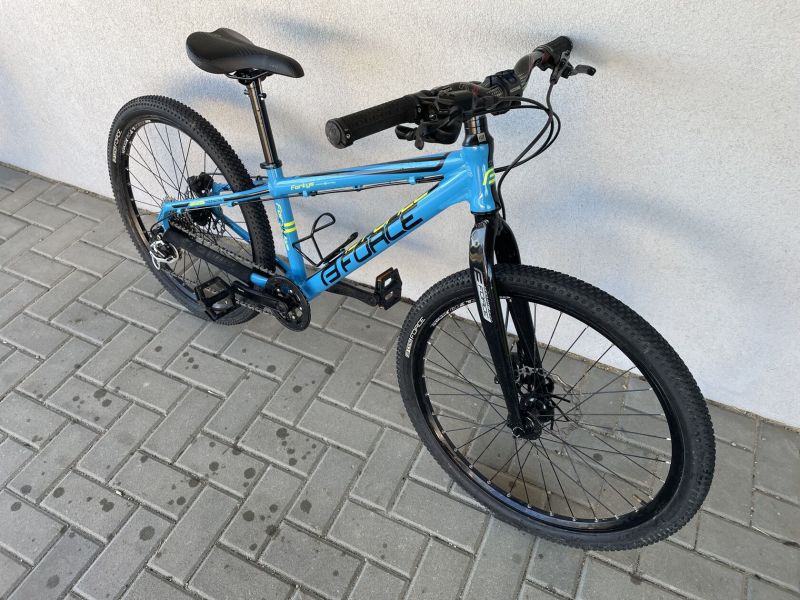 Lehké kolo Force Forkys 24" 1x9 + helma zdarma