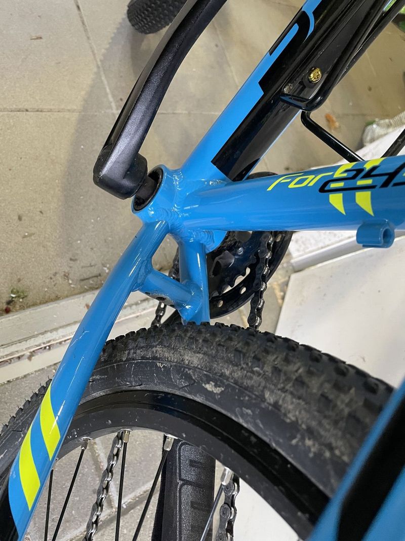 Lehké kolo Force Forkys 24" 1x9 + helma zdarma