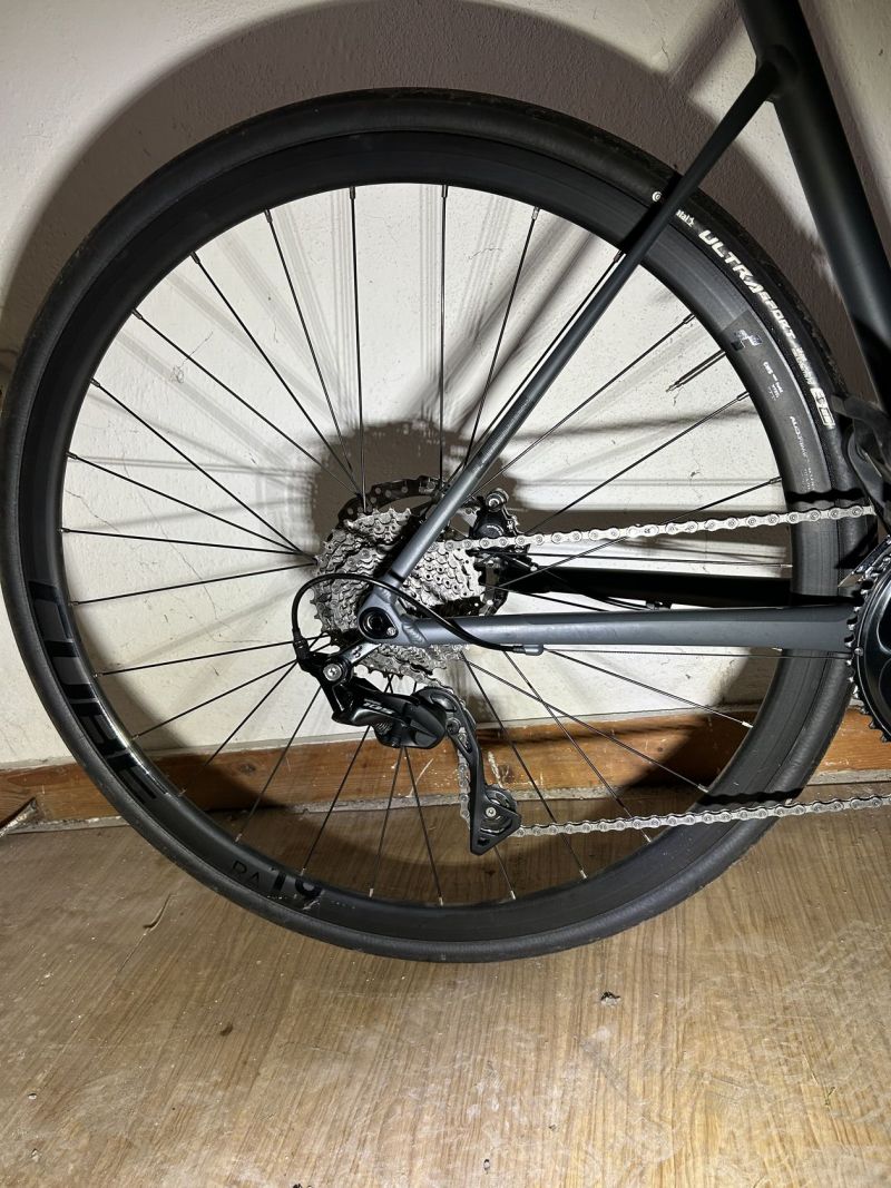 Silniční kolo Cube ATTAIN SLX grey´n´black 2023
