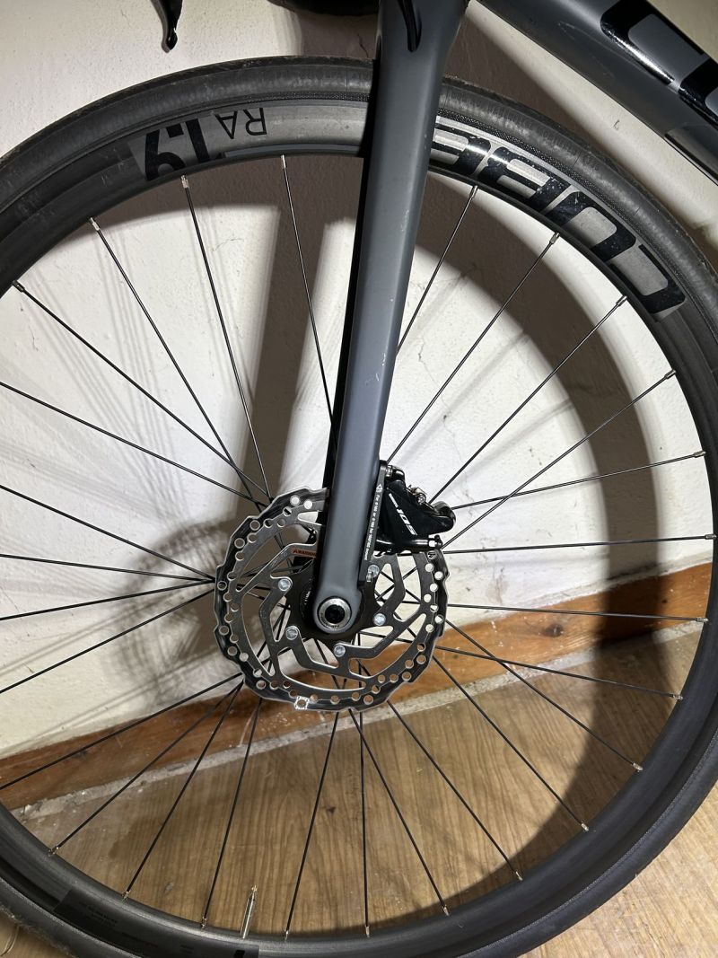 Silniční kolo Cube ATTAIN SLX grey´n´black 2023