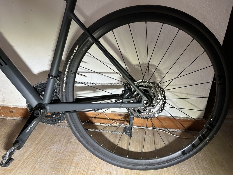 Silniční kolo Cube ATTAIN SLX grey´n´black 2023