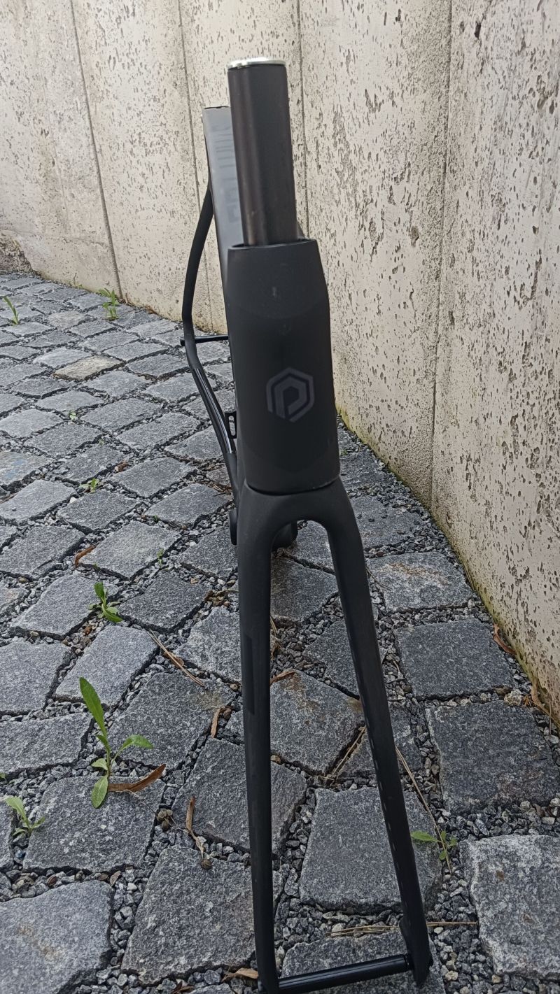 silniční celokarbonový rámová sada na diskové brzdy Polygon Stratos S8 Disc vel.50cm