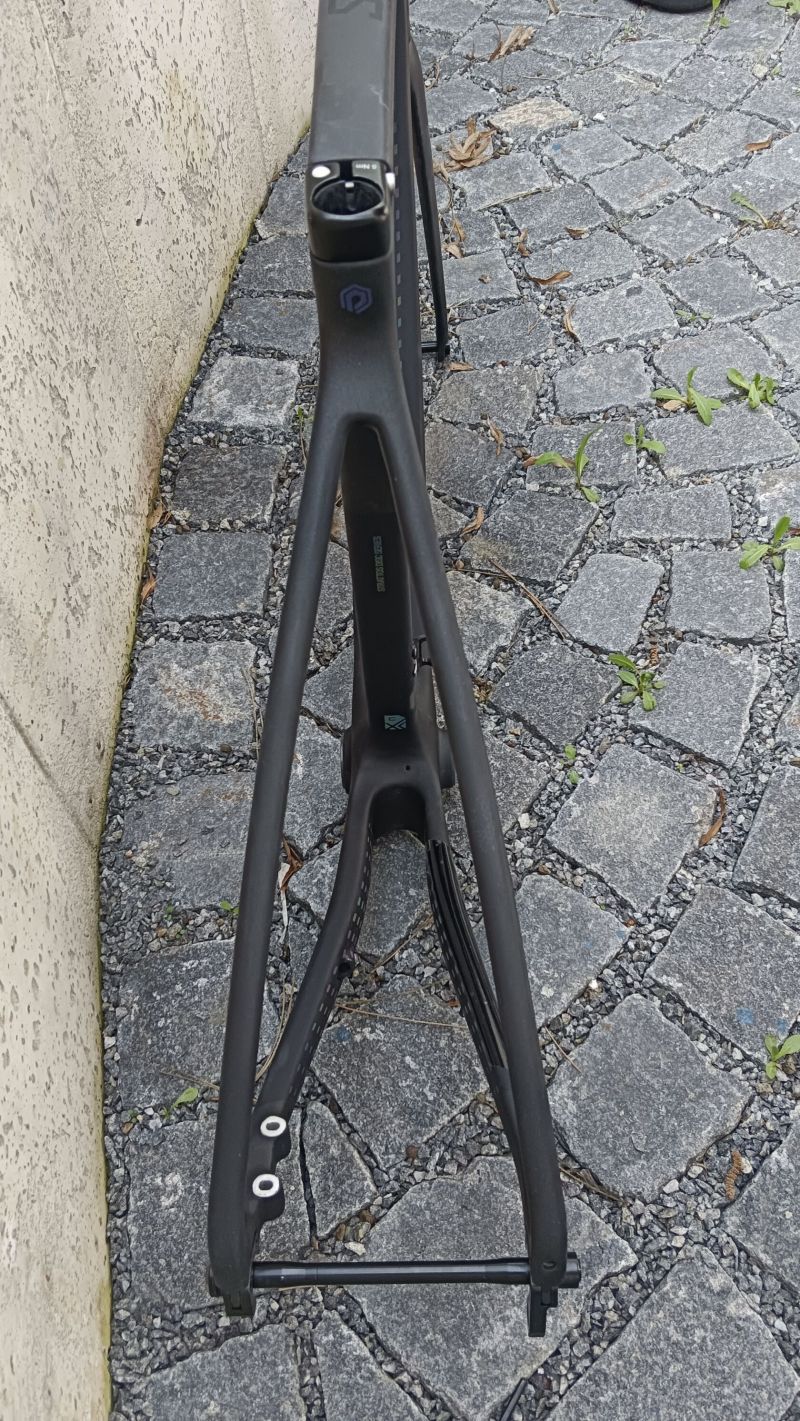 silniční celokarbonový rámová sada na diskové brzdy Polygon Stratos S8 Disc vel.50cm