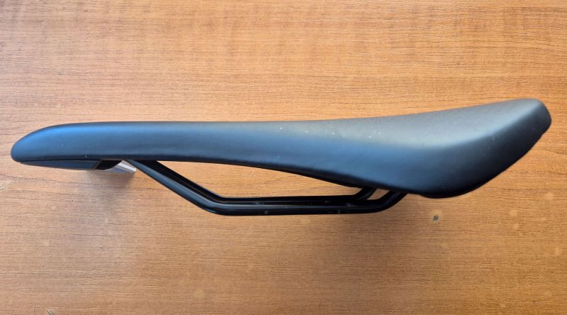 Sedlo Bontrager Arvada Comp